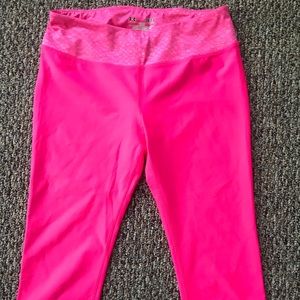 Under Armour cropped leggings!